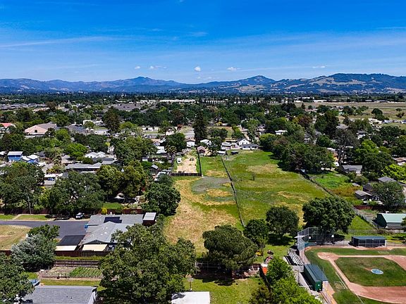 4th image of 1047 S Wright Road