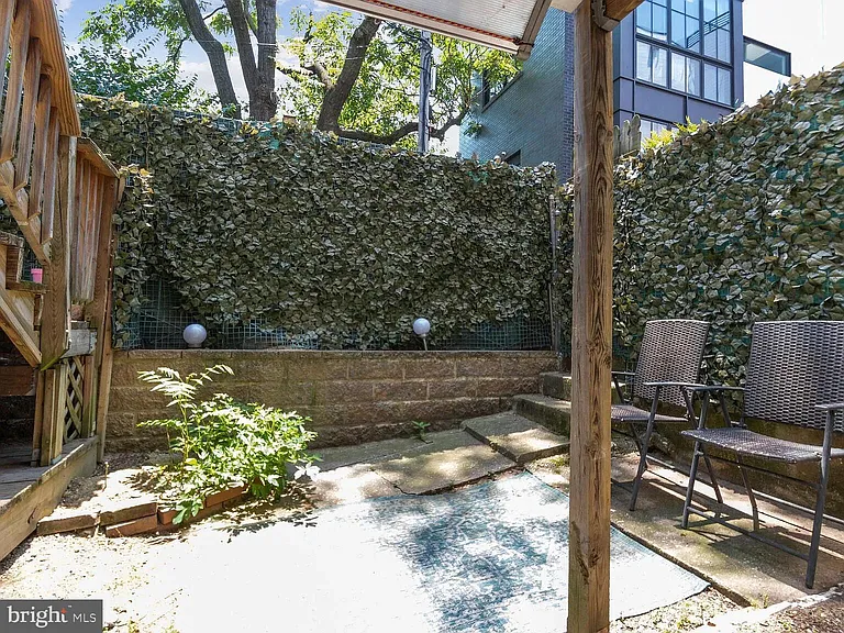 1704 V St NW #B — Photo 12