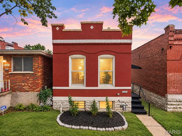 3429 Dunnica Ave, Saint Louis, MO 63118