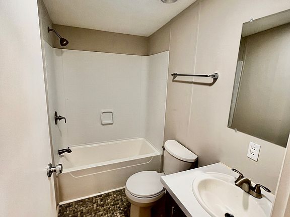 2nd image of 2635 Flamingo Dr