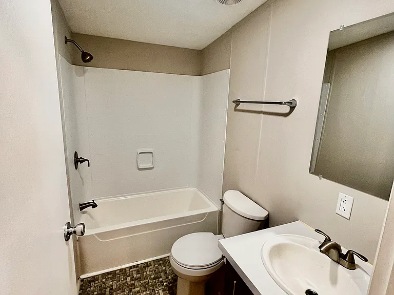 2635 Flamingo Dr — Photo 2