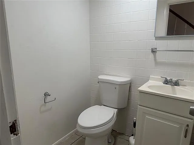 3 bed, 3.0 bath, 1600 sqft, $1,800 — Photo 4