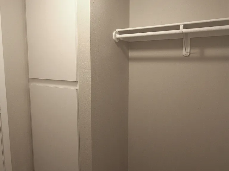 Monticello Apartments — Photo 14