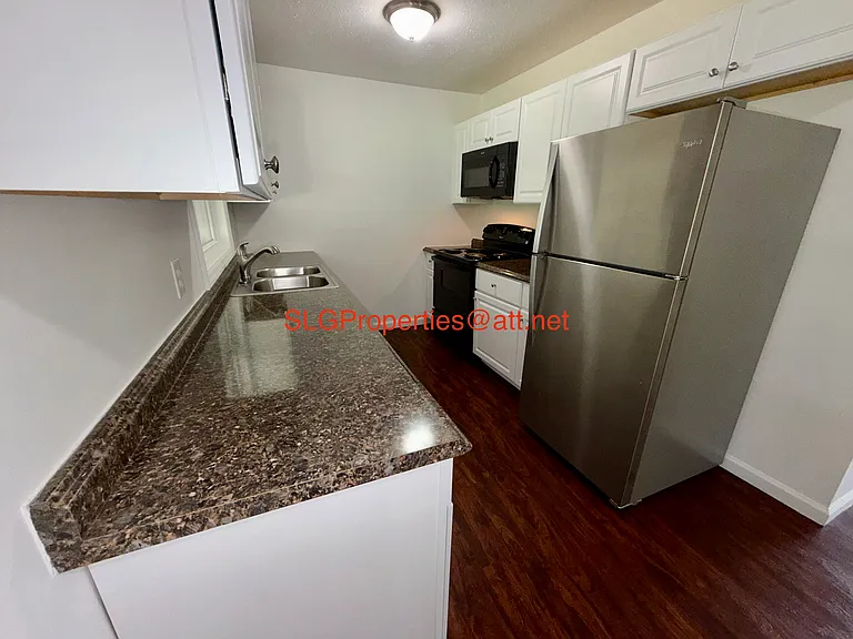 271 State St — Photo 10
