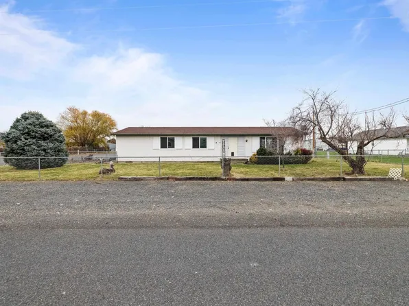 165 Tuttle Ln, Burbank, WA 99323