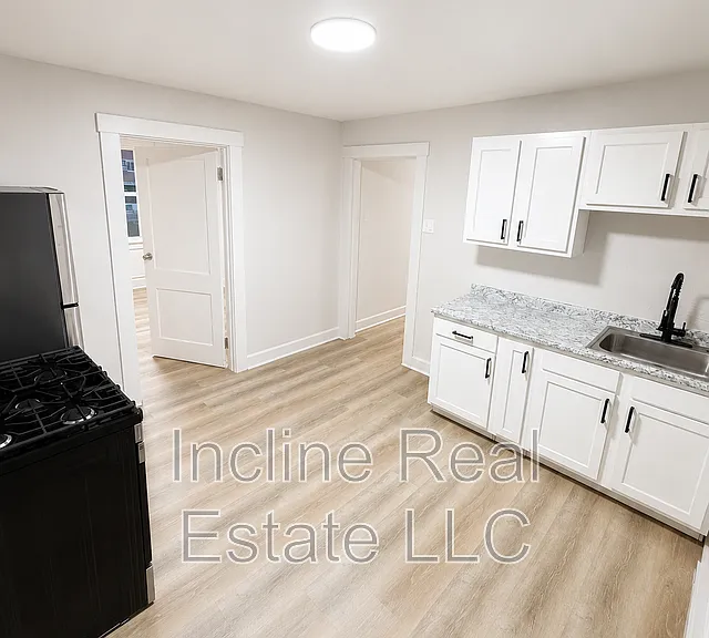 1133 Maryland Ave #3 — Photo 10