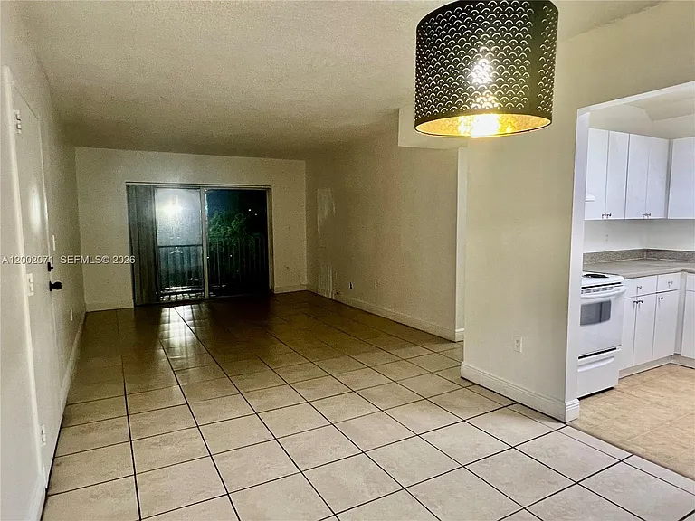 5102 NW 79th Ave #307 — Photo 3