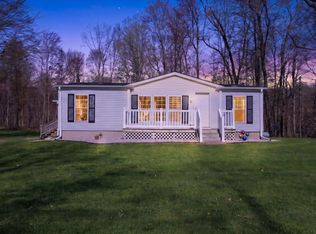 4537 N Caris Rd, Edmore, MI 48829
