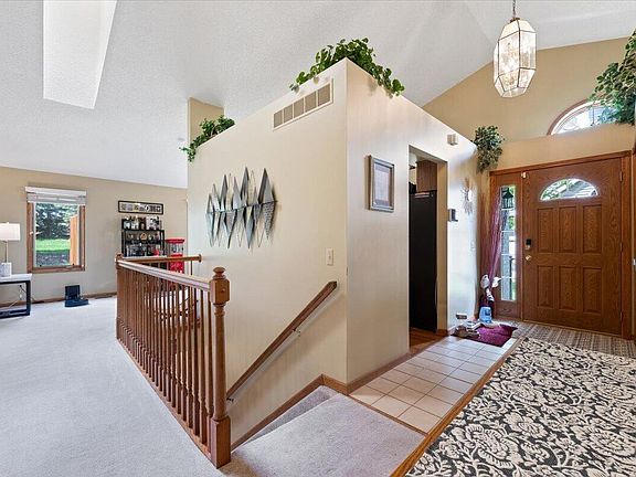 5th image of 213 Edington Cir