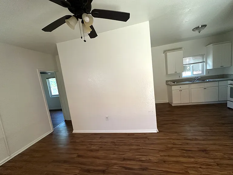 1033 Hoffman Ave #12 — Photo 24