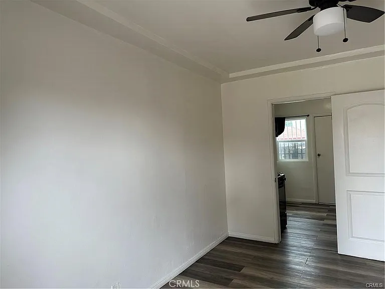 8803 S Hoover St — Photo 6