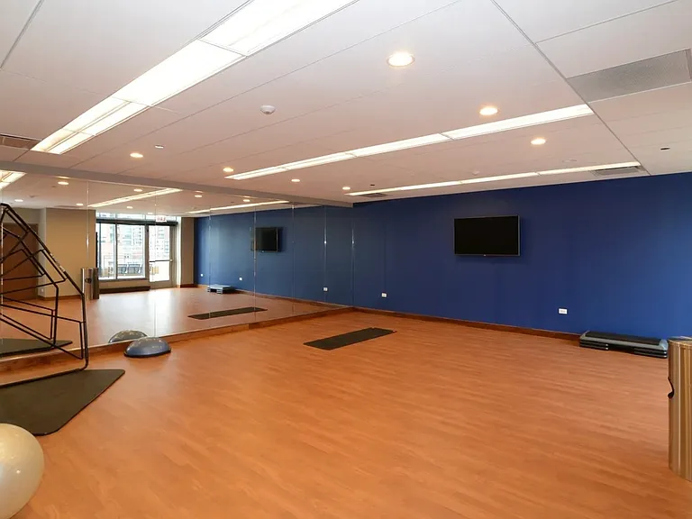 420 E Waterside Dr #807 — Photo 29