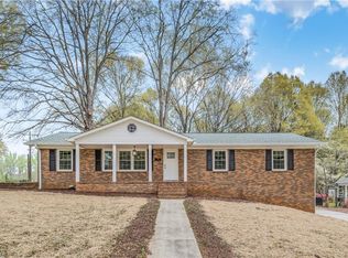3161 Prytania Rd, Winston Salem, NC 27106