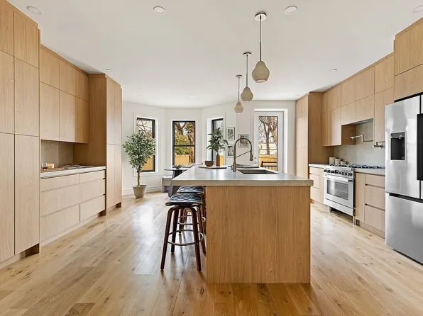 1293 Park Pl, Brooklyn, NY 11213