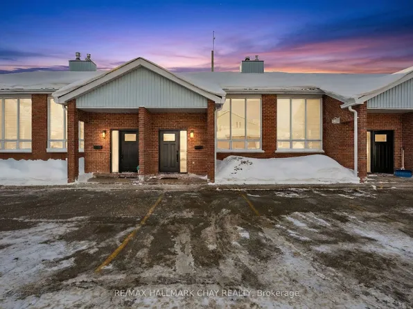 355 Blake St #3, Barrie, ON L4M 1L1