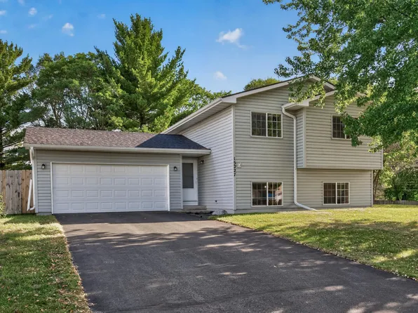 15227 Germanium Cir NW, Ramsey, MN 55303