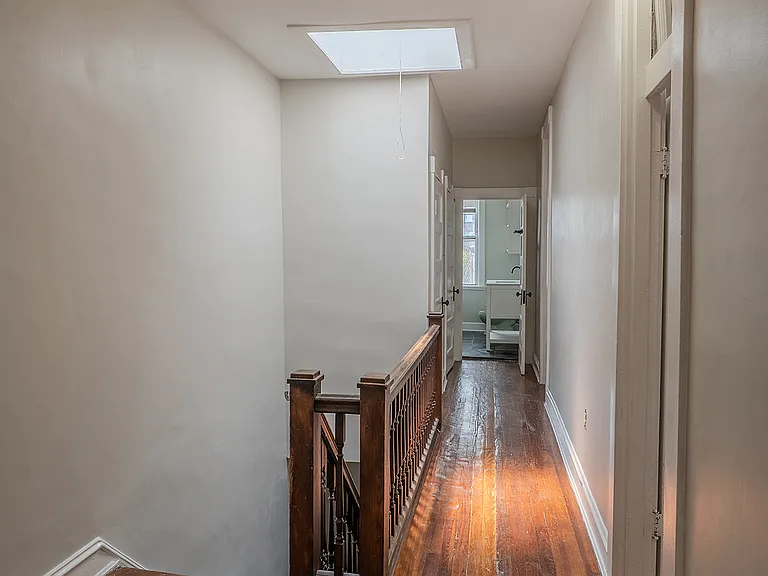 2222 Linden Ave — Photo 37