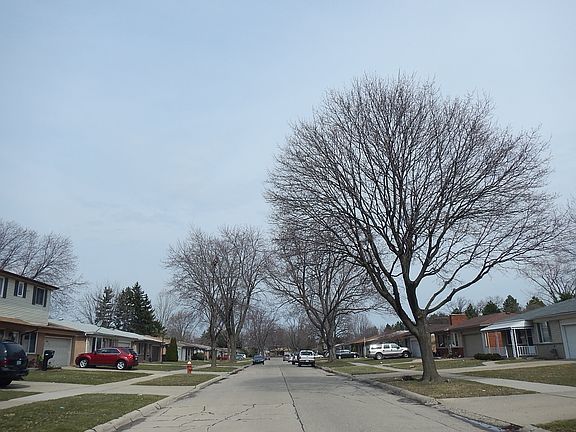 4th image of 25846 Loretta Ave