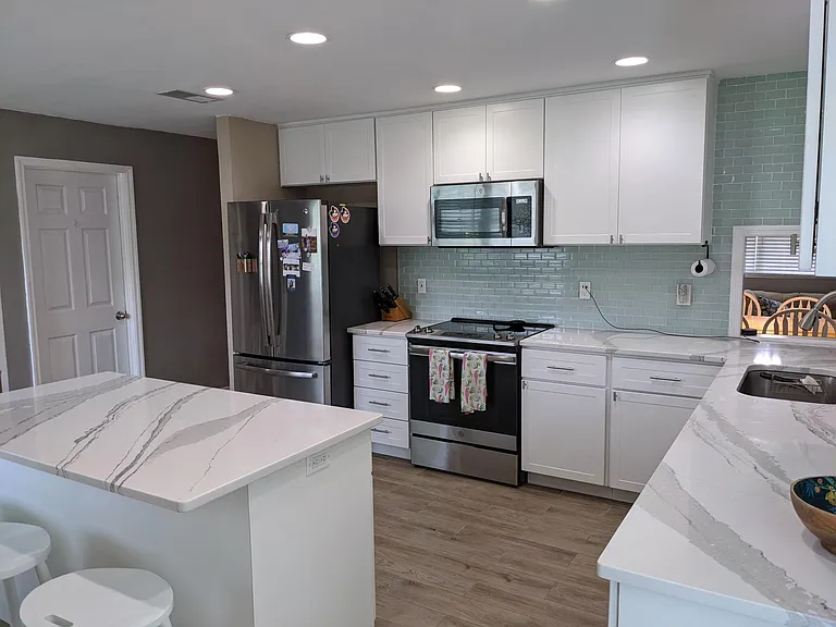 1074 Citrus Ave NE — Photo 6
