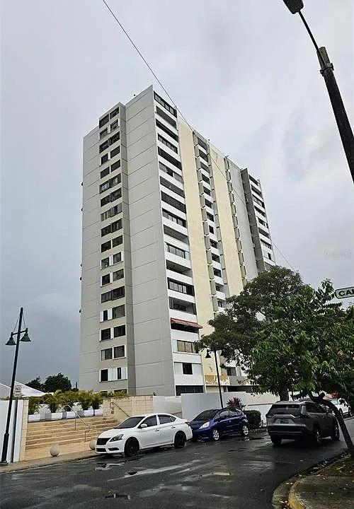 1261 Luis Vigoreaux Ave #18D