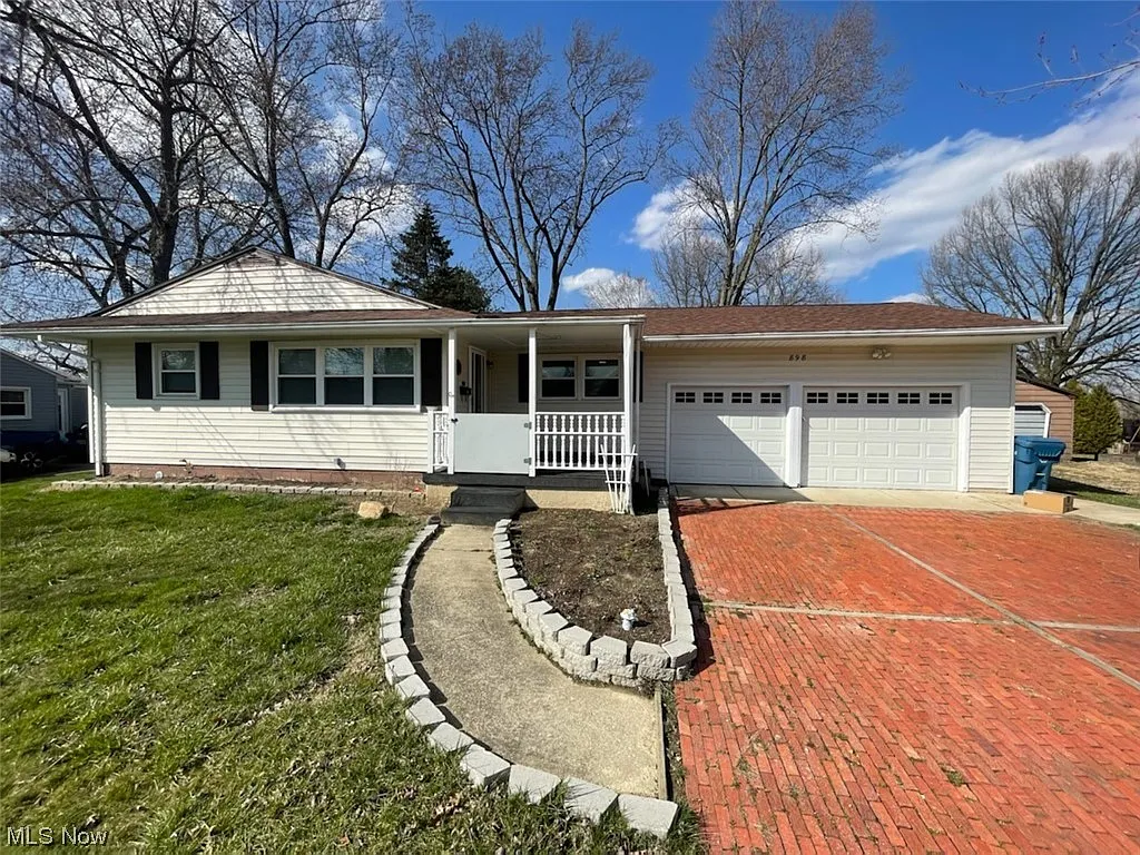 898 Waugh Dr photo 1