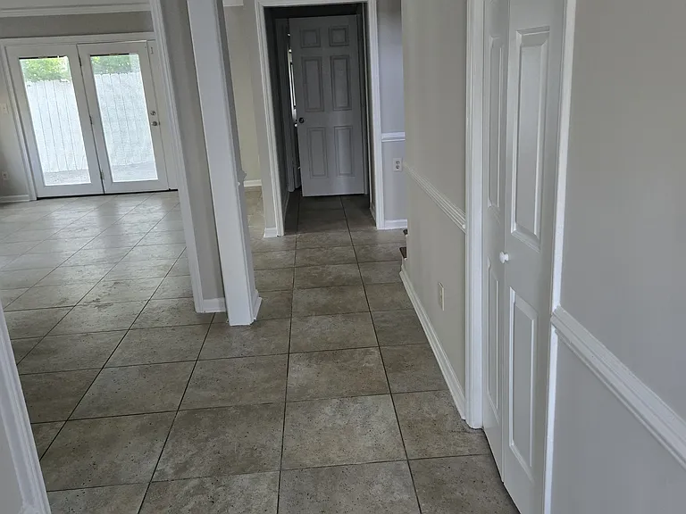 2950 Kane Ct #6 — Photo 4