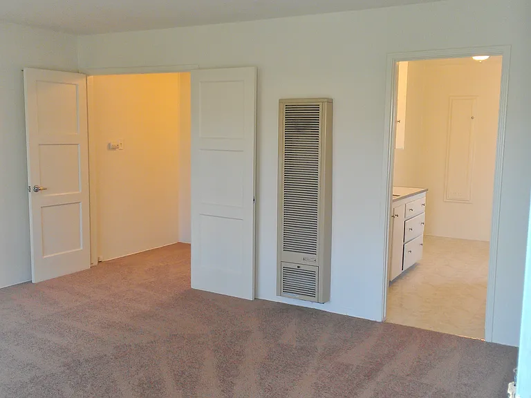 345 Walnut Ave #15 — Photo 6
