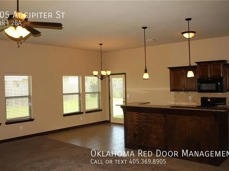 905 Accipiter St — Photo 2