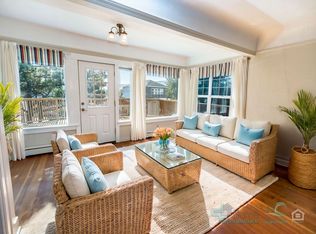 210 6th Ave, Seaside, OR 97138