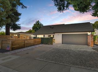 8180 La Riviera Dr, Sacramento, CA 95826