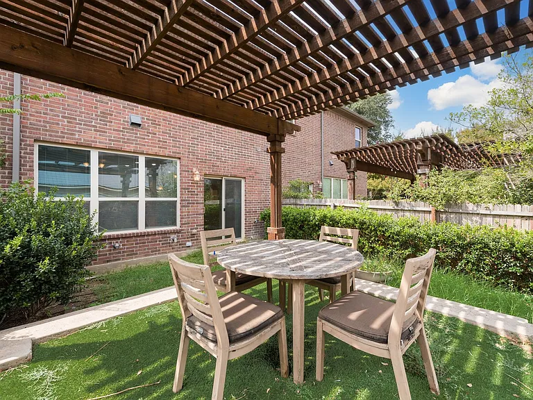 2629 Chambers Dr — Photo 23
