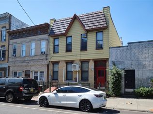 586 Onderdonk Ave, Flushing, NY 11385