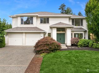 8820 NE 160th Pl, Kenmore, WA 98028
