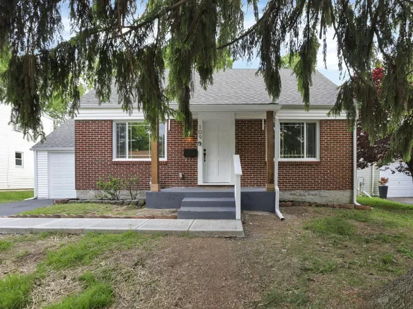 109 Sharon Springs Dr, Columbus, OH 43085