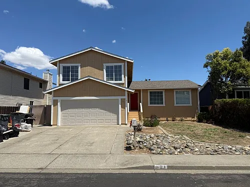 131 Glasgow Way Photo 1
