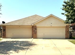 484 Brookbank Dr, Crowley, TX 76036
