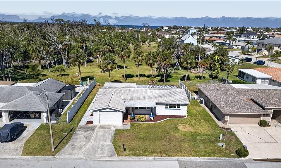 スツール WIND AND SEA and NEIGHBORHOOD 4256 Rudder Way, New Port Richey, FL 34652 | MLS #W7885532 | Zillow
