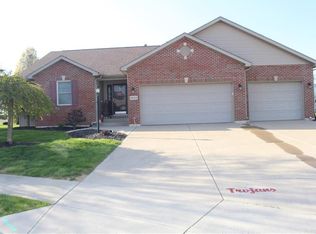 2835 Manor Ct, Troy, OH