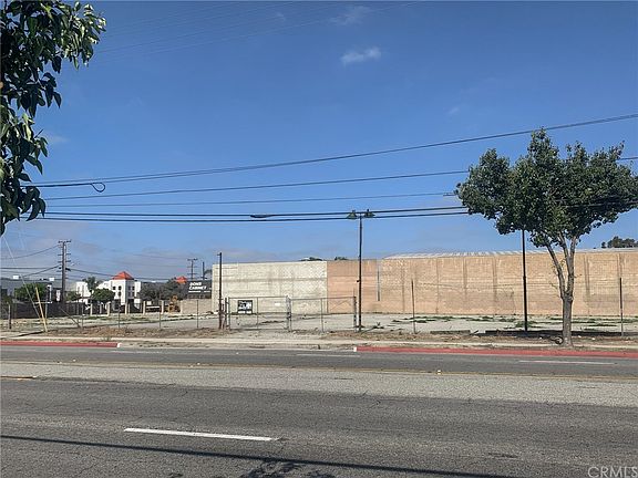 2nd image of 10145 Artesia Pl