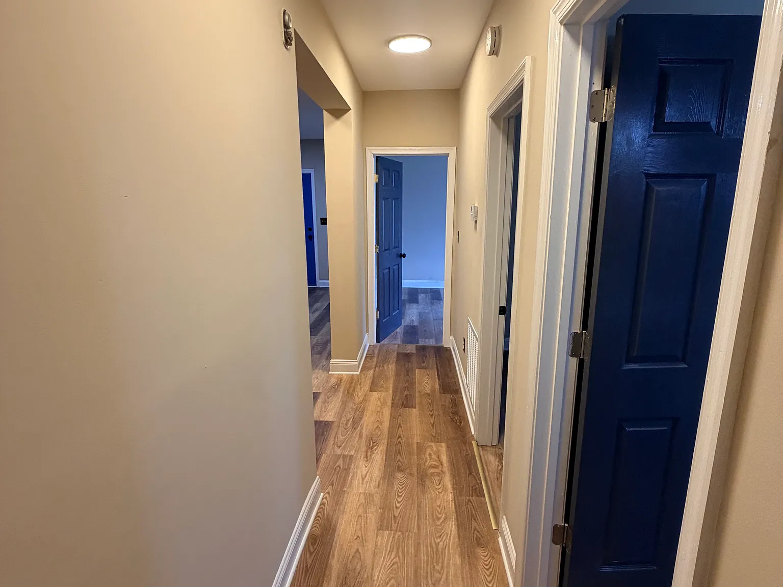 2 bed, 1200 sqft, $1,900 — Photo 3