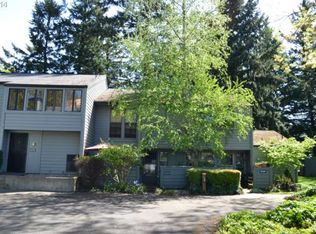 8720 SW Brightfield Cir, Portland, OR 97223