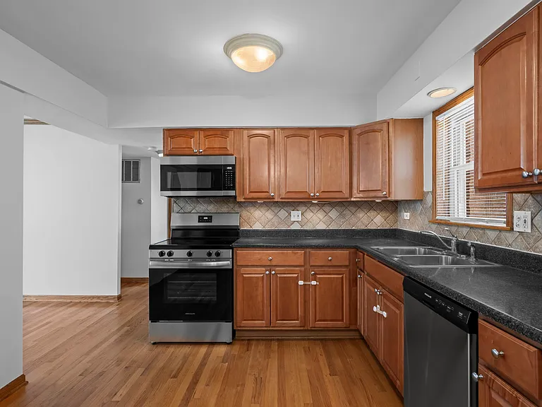 8610 W Summerdale Ave #2S — Photo 7