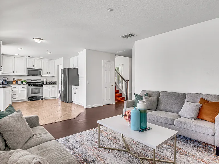 7642 Northrop Dr — Photo 32