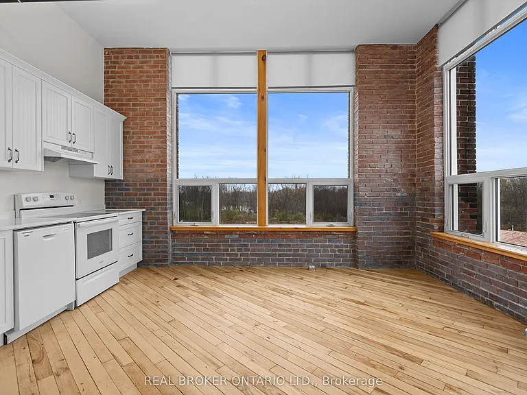 150 Mill St #113 — Photo 7