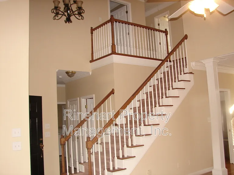 1325 Beckton Ct — Photo 2