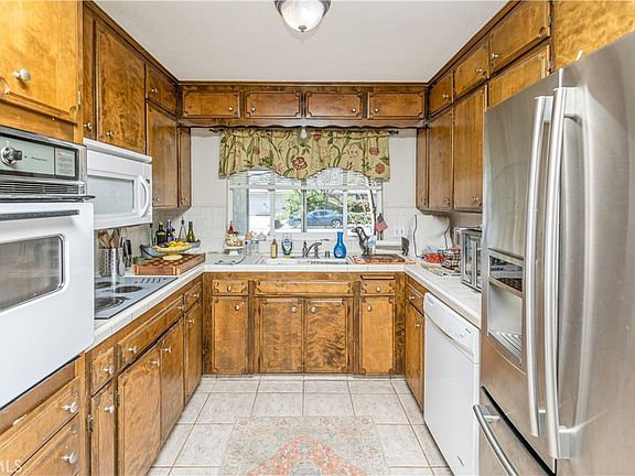 5th image of 3552 Wathen Ct