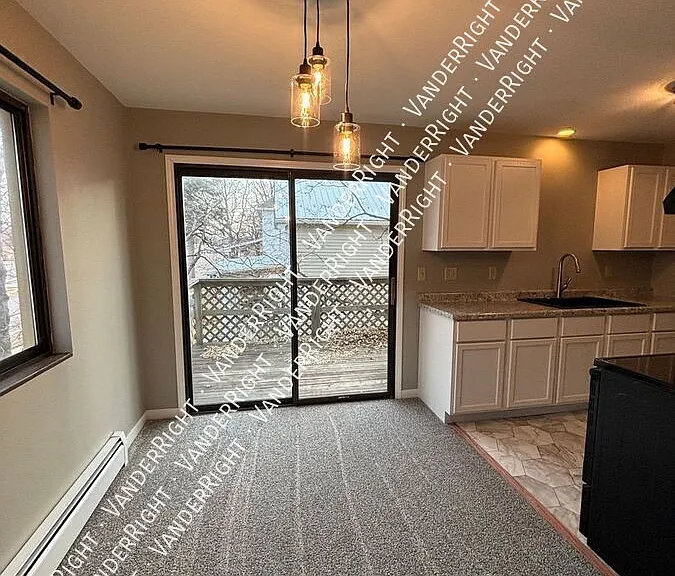 215 N Lincoln St #7 — Photo 3