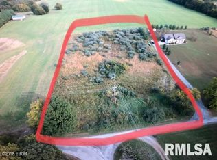 12 Interstate Dr, Benton, IL 62812