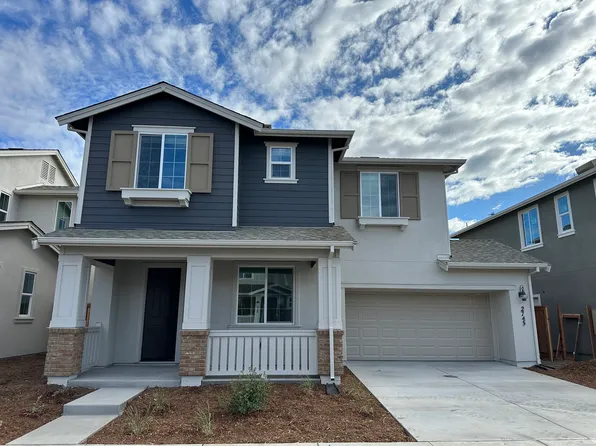 2745 Amora Cir, Santa Rosa, CA 95407
