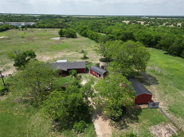 864 County Road 4425, Whitewright, TX 75491
